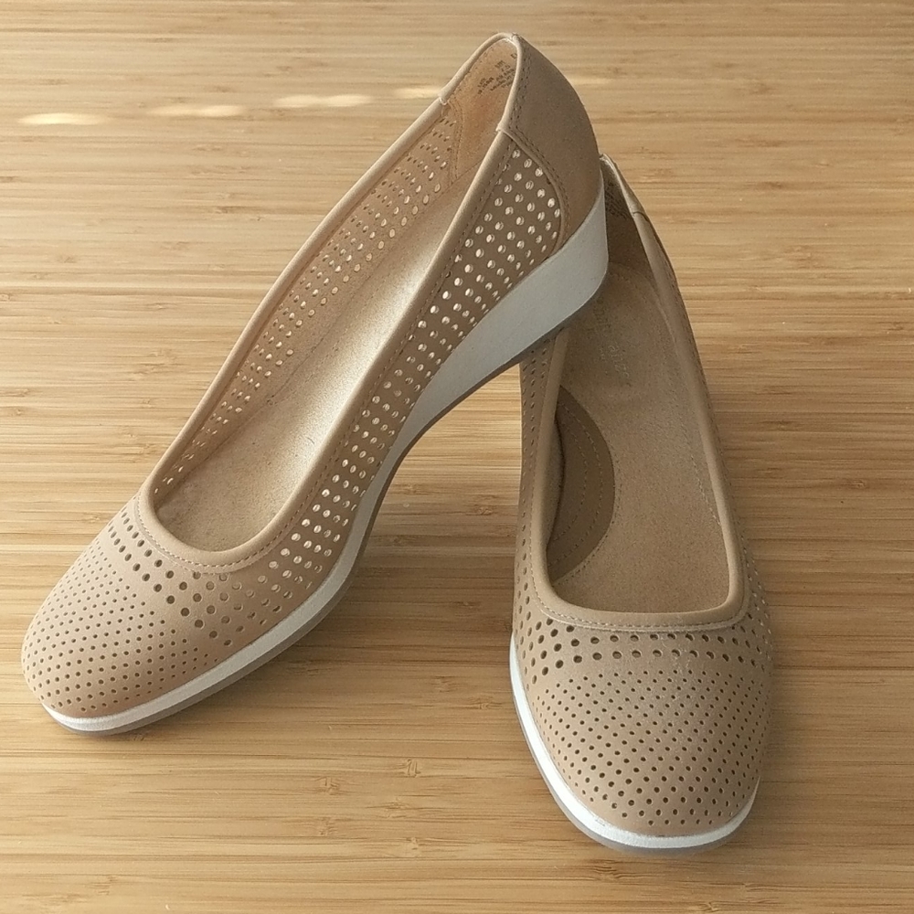 Naturalizer Becky Wedge Slip-On